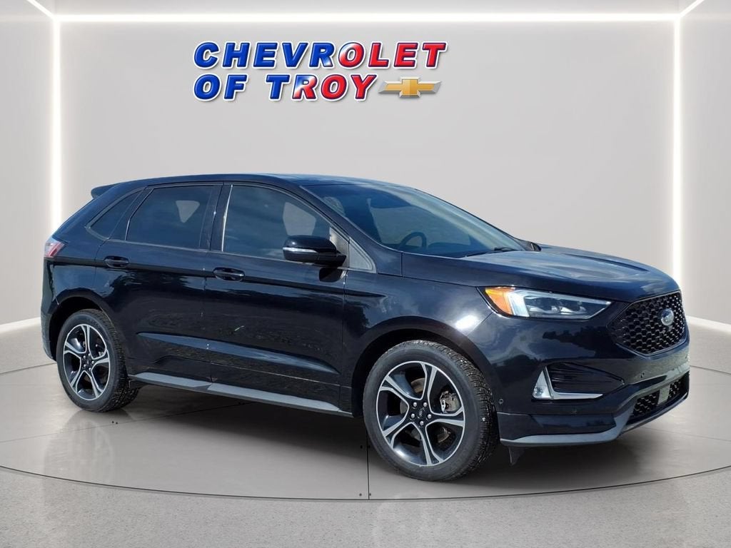 2019 Ford Edge ST in Black — front three-quarter view