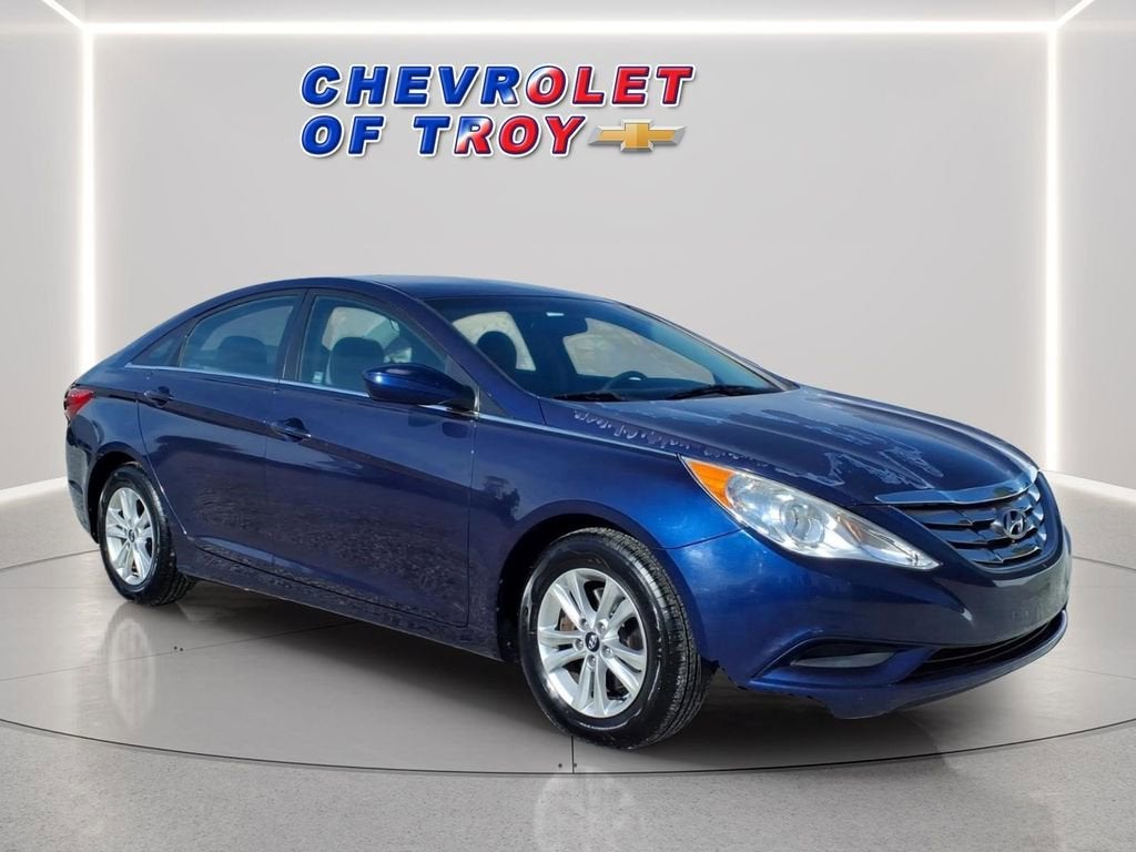 2013 Hyundai Sonata GLS in Blue — front three-quarter view