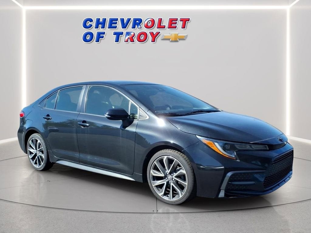 2022 Toyota Corolla SE 6MT in Black — front three-quarter view